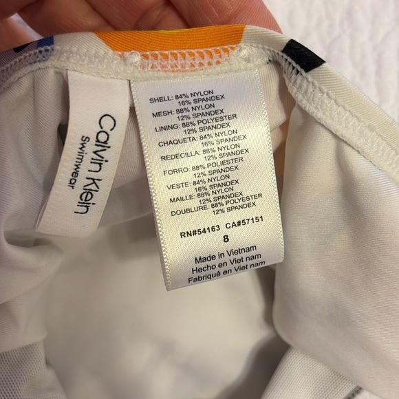 Calvin Klein one-piece tropic rainforest print bathing suit. Size 8. - Picture 6 of 7